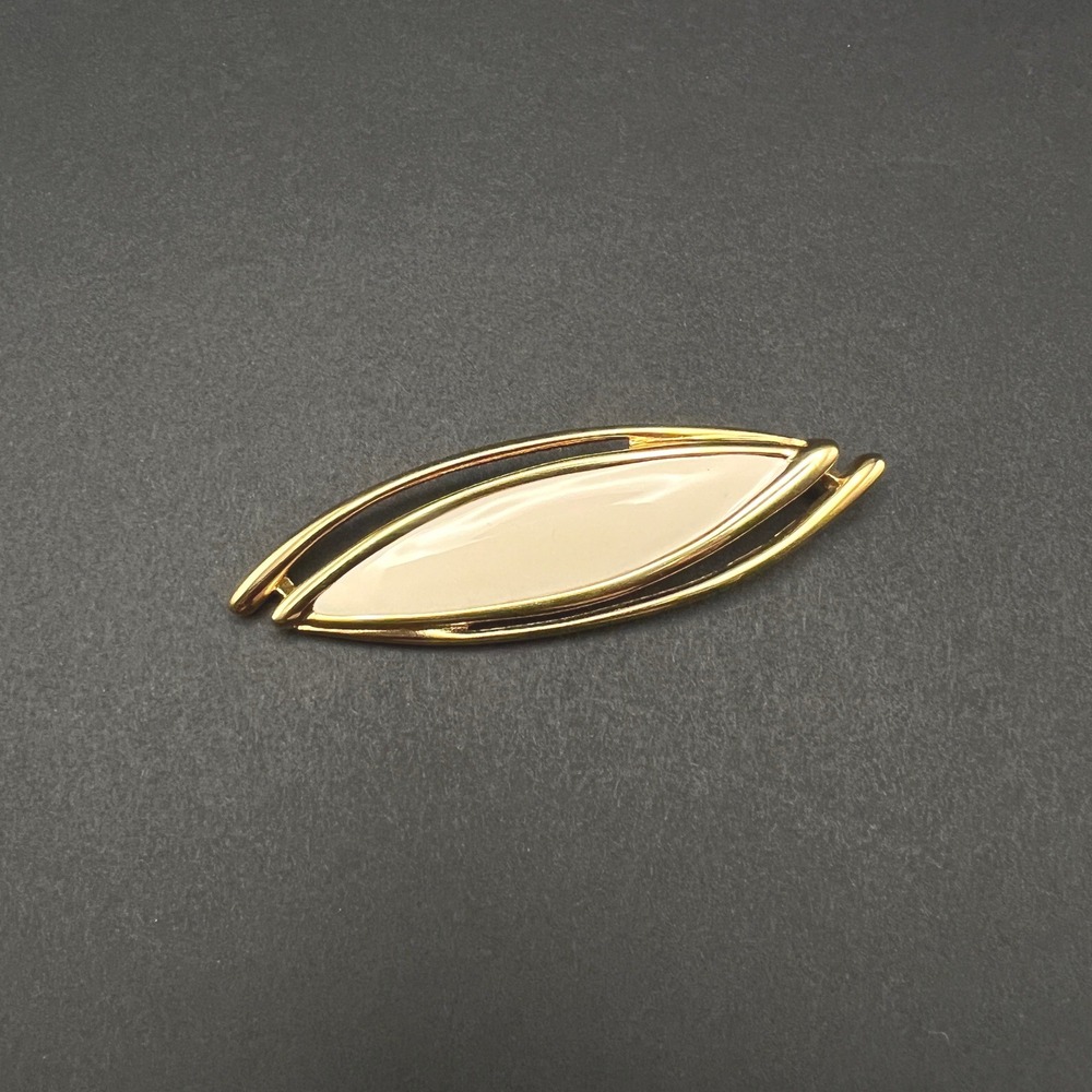 Monet Brooch Gold Tone Cream Enamel Ellipse Modernist Vintage 80s Pin Elegant‎
